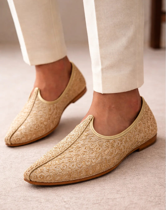Golden Zari Embroidered Jutti